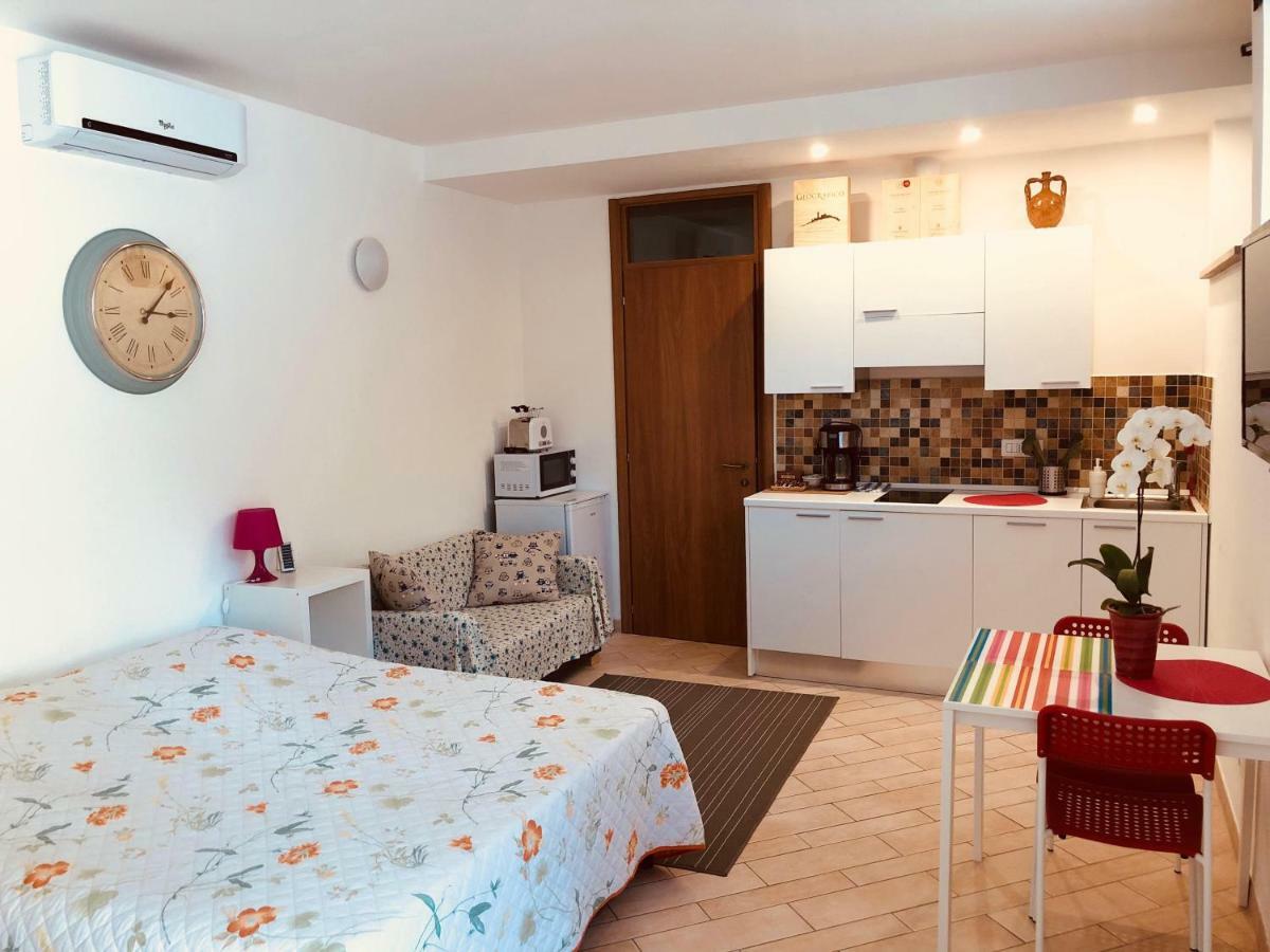 La Dolce Vita Studio With Free Private Parking Siena Buitenkant foto